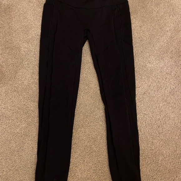 Lululemon size 6 black leggings with pockets, 25” - Picture 3 of 3